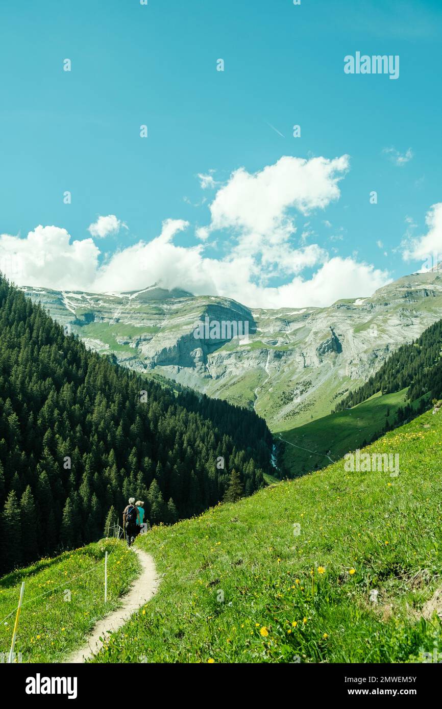 Eine wunderschöne Landschaft in den Grisons Surselva Brigels breil Mountains in der Schweiz Stockfoto