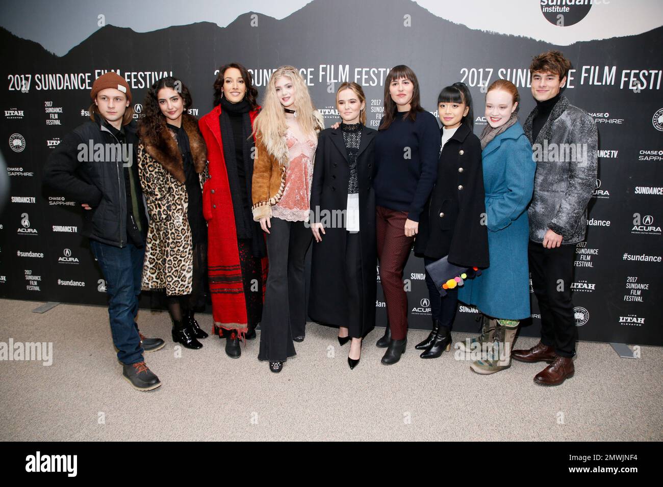 Cast members, from left to right, Logan Miller, Medalion Rahimi, Jennifer Beals, Elena Kampouris, Zoey Deutch, director Ry Russo-Young, Cynthy Wu, Liv Hewson and Kian Lawley pose at the premiere of "Before I Fall" during the 2017 Sundance Film Festival on Saturday, Jan. 21, 2017, in Park City, Utah. (Photo by Danny Moloshok/Invision/AP) Stockfoto