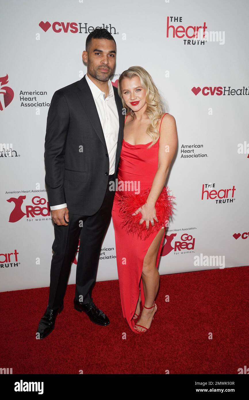 New York, New York, USA. 1. Februar 2023. Micah Johnson, Katie Johnson in Anwesenheit der American Heart Association's GO RED DRESS Collection Concert & Fashion Show für FRAUEN, The Appel Room Amphitheater im Jazz at Lincoln Center, New York, New York, 1. Februar 2023. Kredit: Kristin Callahan/Everett Collection/Alamy Live News Stockfoto