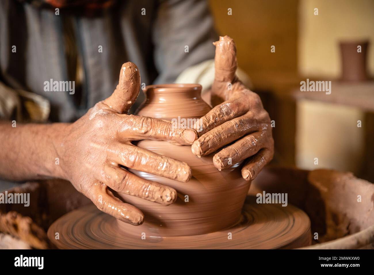 Potter und Ceramicist im Dorf Tunis, Qarun Lake, Ägypten Stockfoto