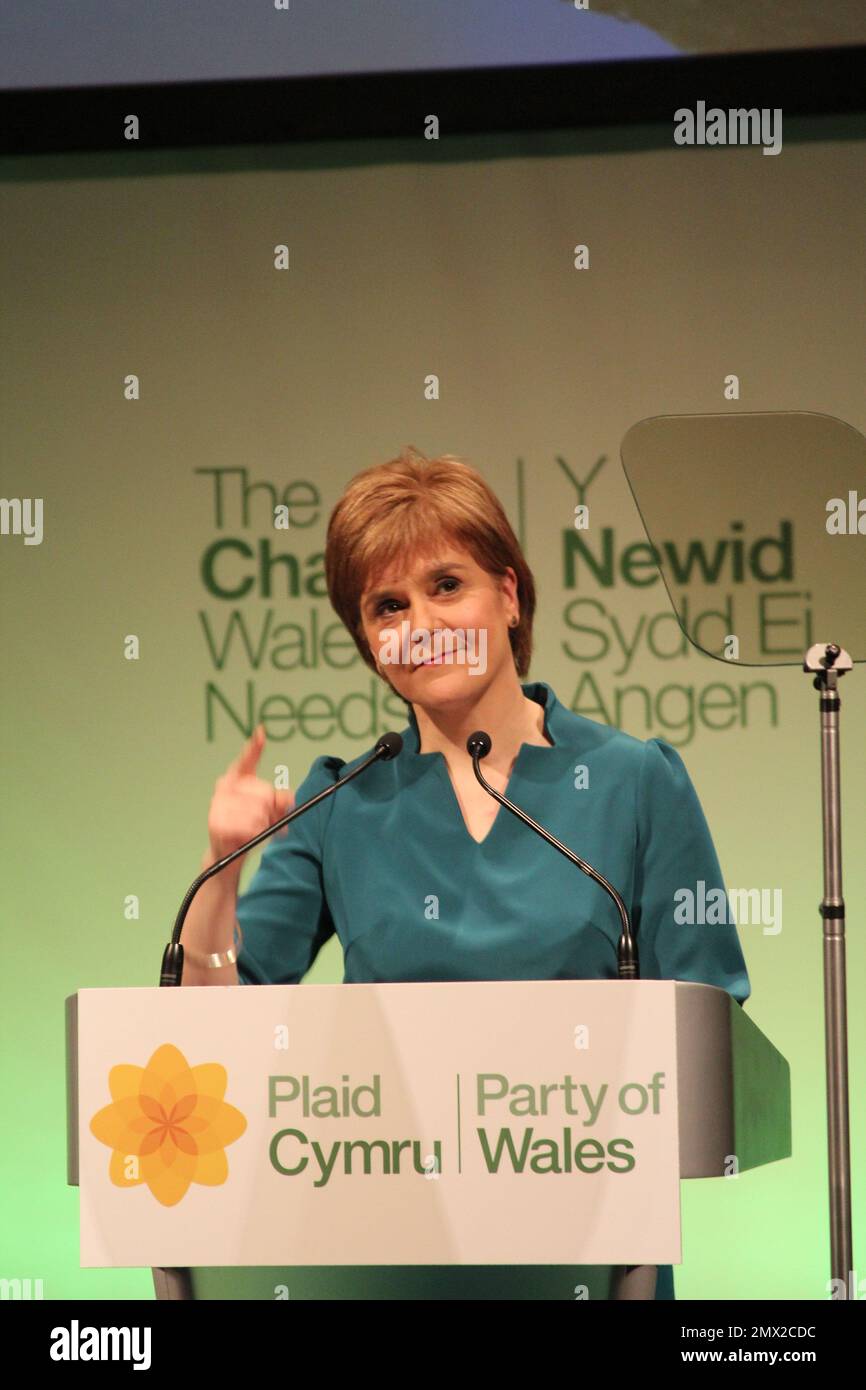 Nicola Sturgeon spricht auf einer Plaid Cymru Konferenz in Aberystwyth Wales Stockfoto