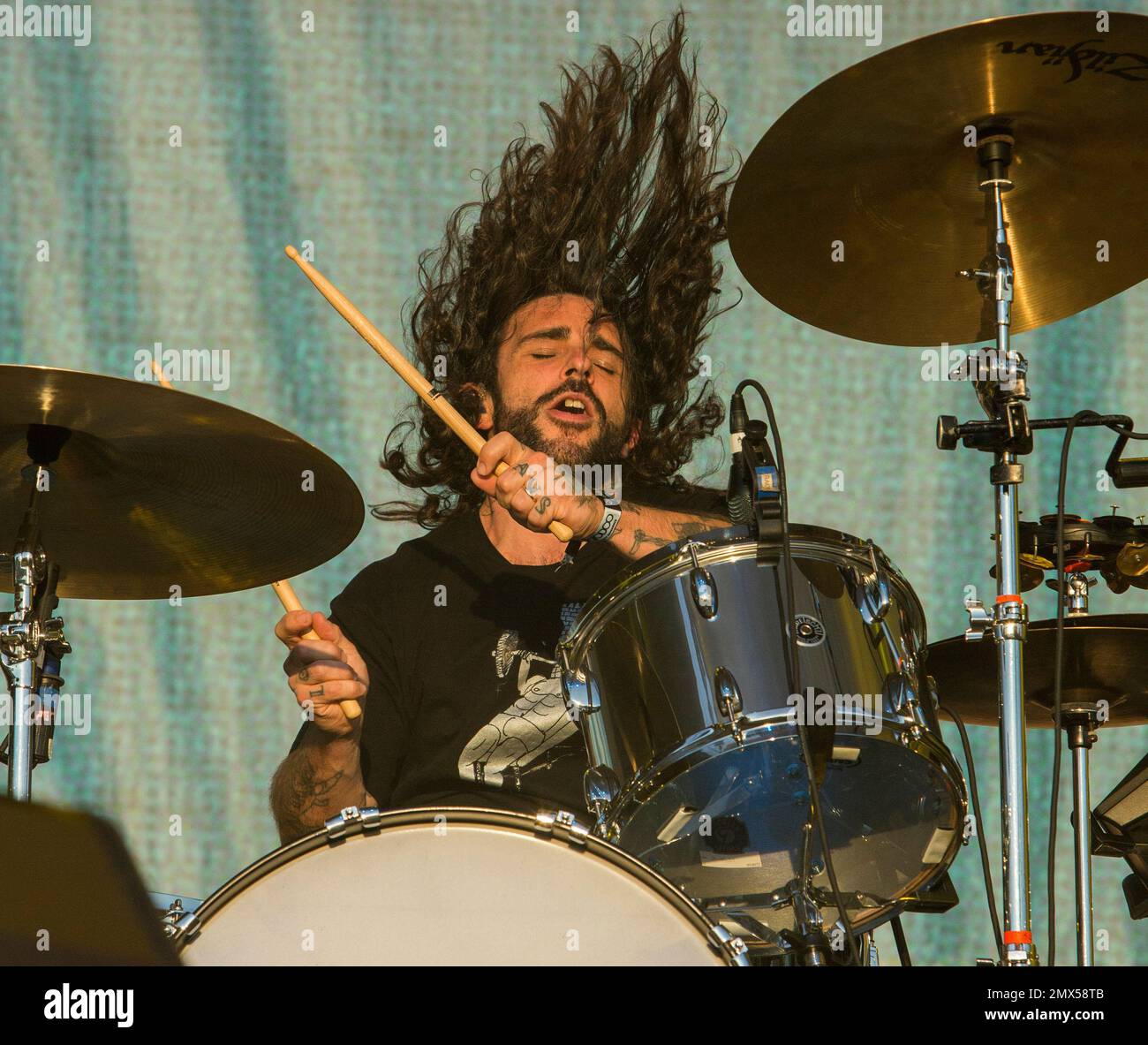Creighton Barrett of Band of Horses performs at the Voodoo Music Experience on Sunday, Oct. 30, 2016, in New Orleans. (Photo by Barry Brecheisen/Invision/AP Stockfoto
