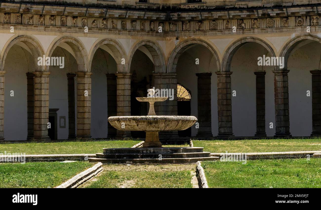 Das Certosa di San Lorenzo (Padula) ist das größte Kloster in Süditalien, berühmt für seine architektonische Pracht und seine künstlerischen Schätze. Stockfoto