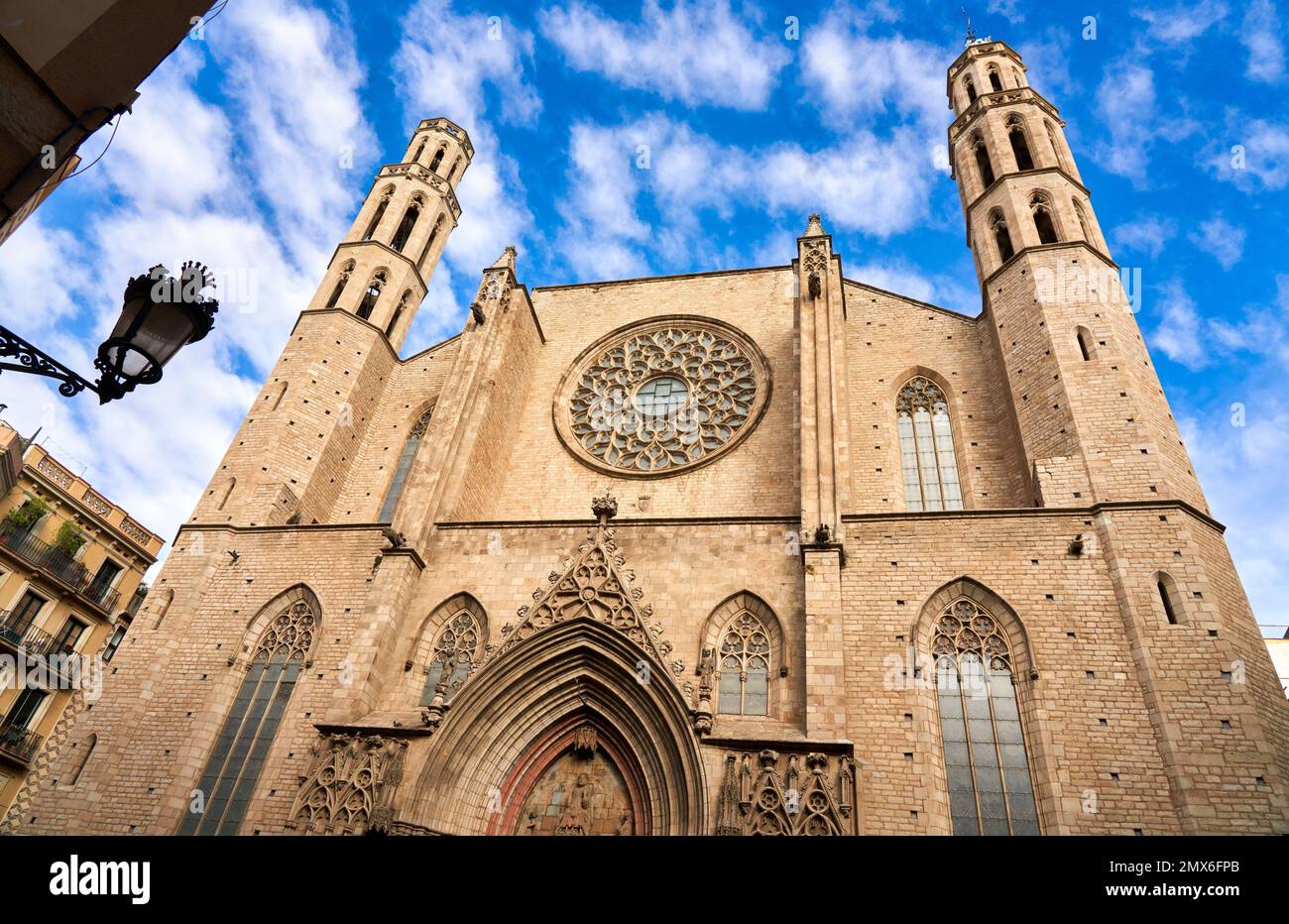 Basílica de Santa Maria del Mar, El Born, Barcelona, Katalonien, Spanien. Die Basilika Santa Maria del Mar ist eine gotische Kirche im El Born Stockfoto