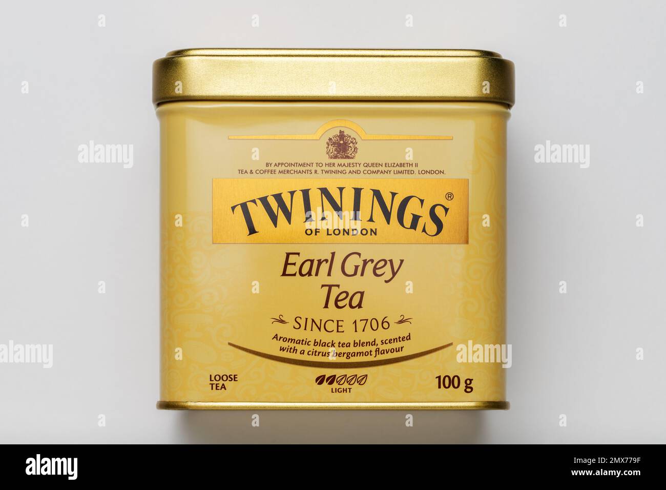 Ottawa, Kanada - 19. Januar 2023: Twinings Tea Dose auf weißem Hintergrund. Earl Gray Tee mit Zitrusgeschmack. Stockfoto