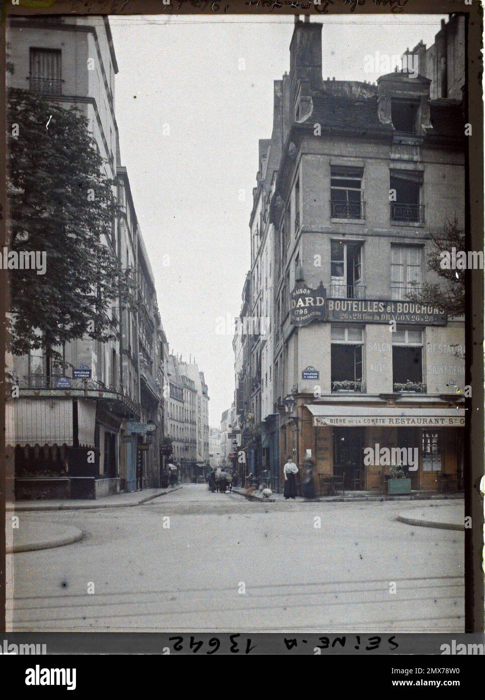 Paris (Life Arr.), Frankreich La Rue du Dragon Vue du Boulevard St