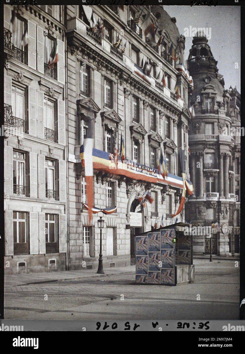 Paris (VIIIE arr.), France Baraque de l'Borrow and pavilies in 114 Avenue des Champs-Elysées (Werk der Kriegsgefangenen Montenegrins), Ecke Rue Washington, Stockfoto
