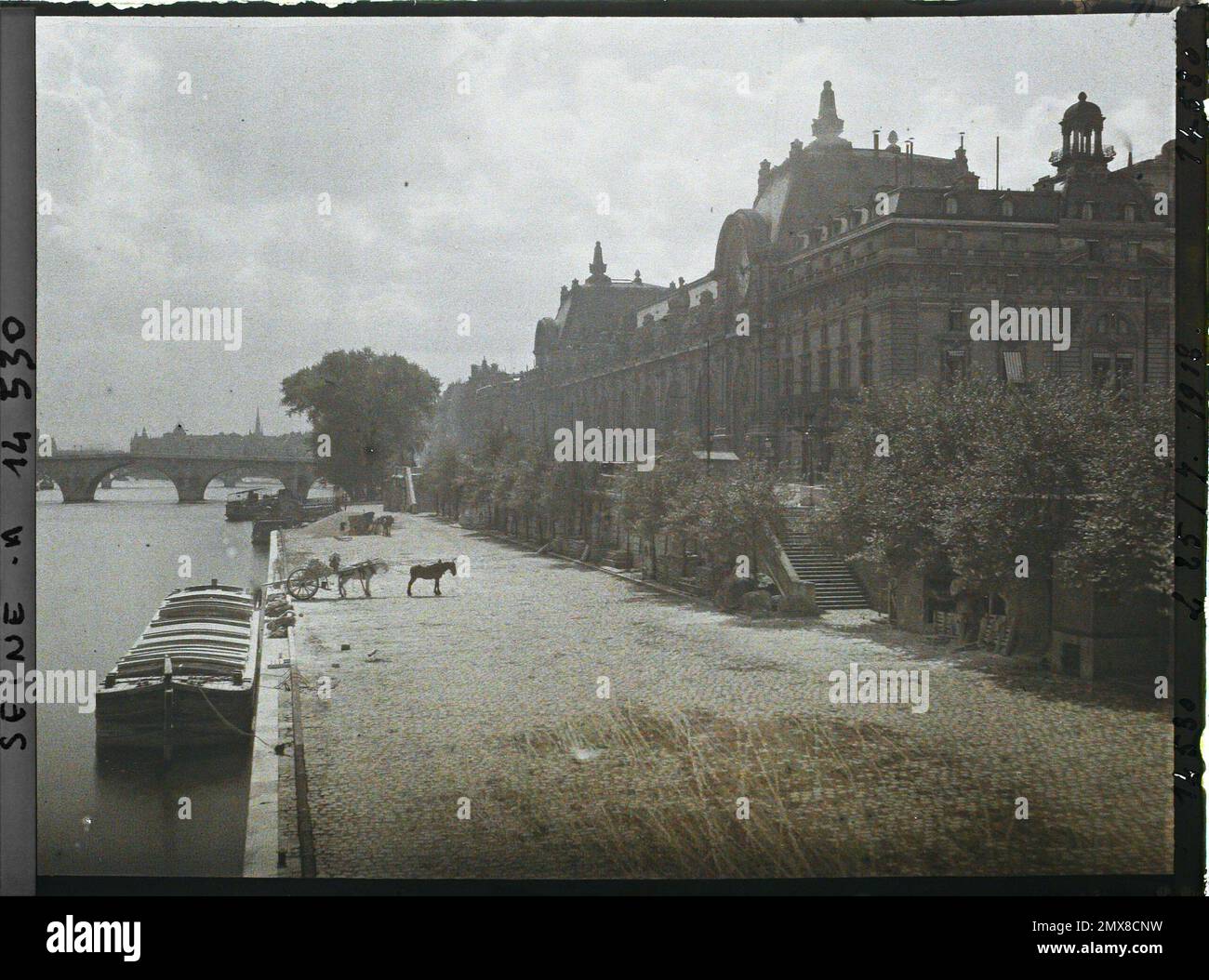 Paris (7. Arr.), Frankreich Hafen Solférino, Bahnhof Orléans am Quai d'Orsay (derzeitiger Quai Anatole-Frankreich), Stockfoto