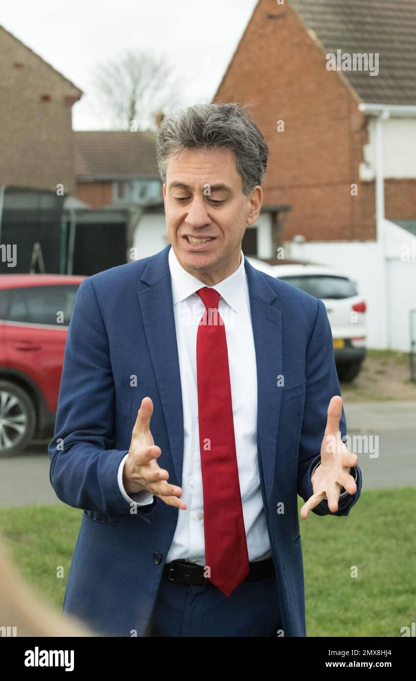 Ed Miliband, britischer Politiker, der während der Kommunalwahlen 2023 als Shadow Secretary of State for Climate Change und Net Zero in Mansfield zu Besuch war. Stockfoto