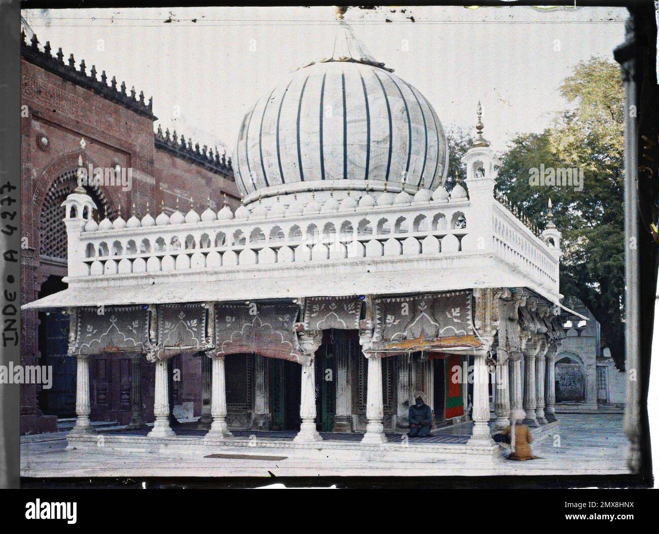 Delhi, Indischen das Dargâh von Nizamuddin, Sufi-Zufluchtsort, erbaut auf dem Grab von Hazrat Khawaja Nizamuddin Auliya (1238-1325) , 1913-1914 - Indien, Pakistan - Stéphane Passet - (Dezember 16 - Januar 29) Stockfoto