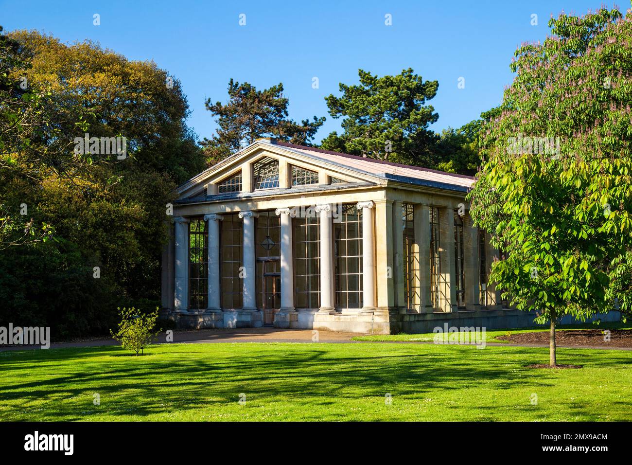 Das Nash Conservatory wurde ursprünglich auf dem Gelände des Buckingham Palace, Kew Gardens, London, Großbritannien, erbaut Stockfoto