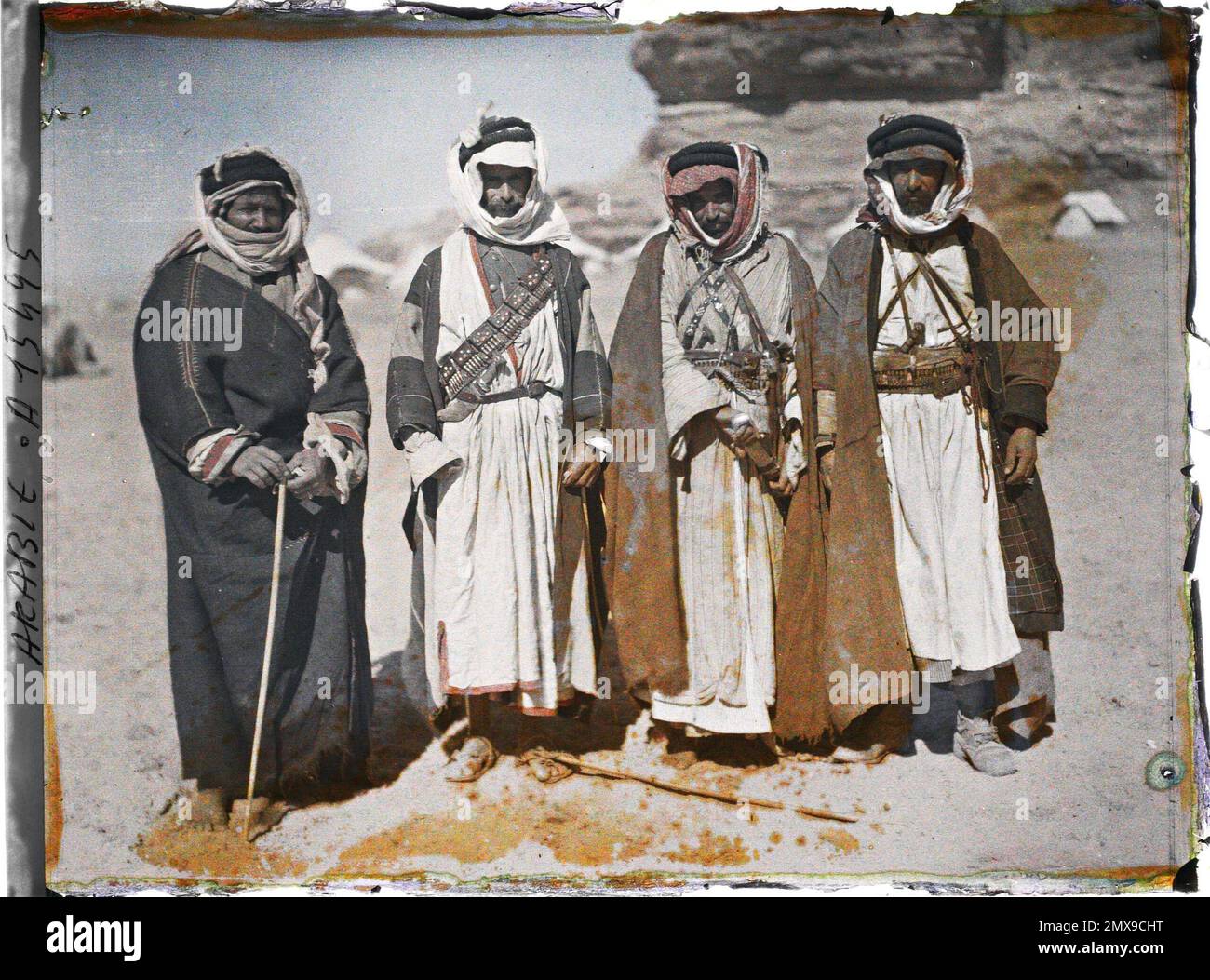 (Französisch - Quweira , Arabie ( actuelle Jordanie ) Groupe de Combattants des Forces arabes du royaume du Hedjaz). Stockfoto