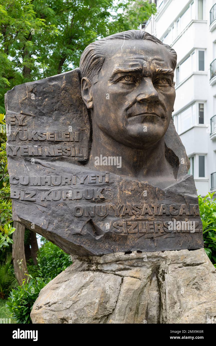 Atatürk-Statue in der Nähe des Moda-Strandes, Kadikoy-Moda, Istanbul, Türkei Stockfoto