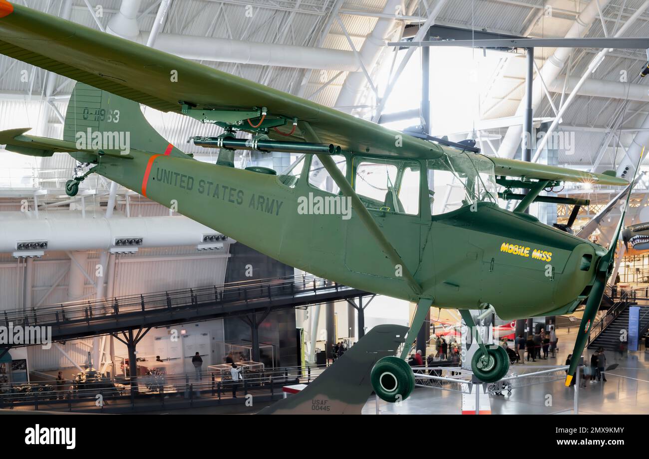 Cessna O-1A „Bird Dog“ (1962) im Steven F. Udvar-Hazy Center of Smithsonian National Air and Space Museum, Chantilly, Virginia, USA Stockfoto