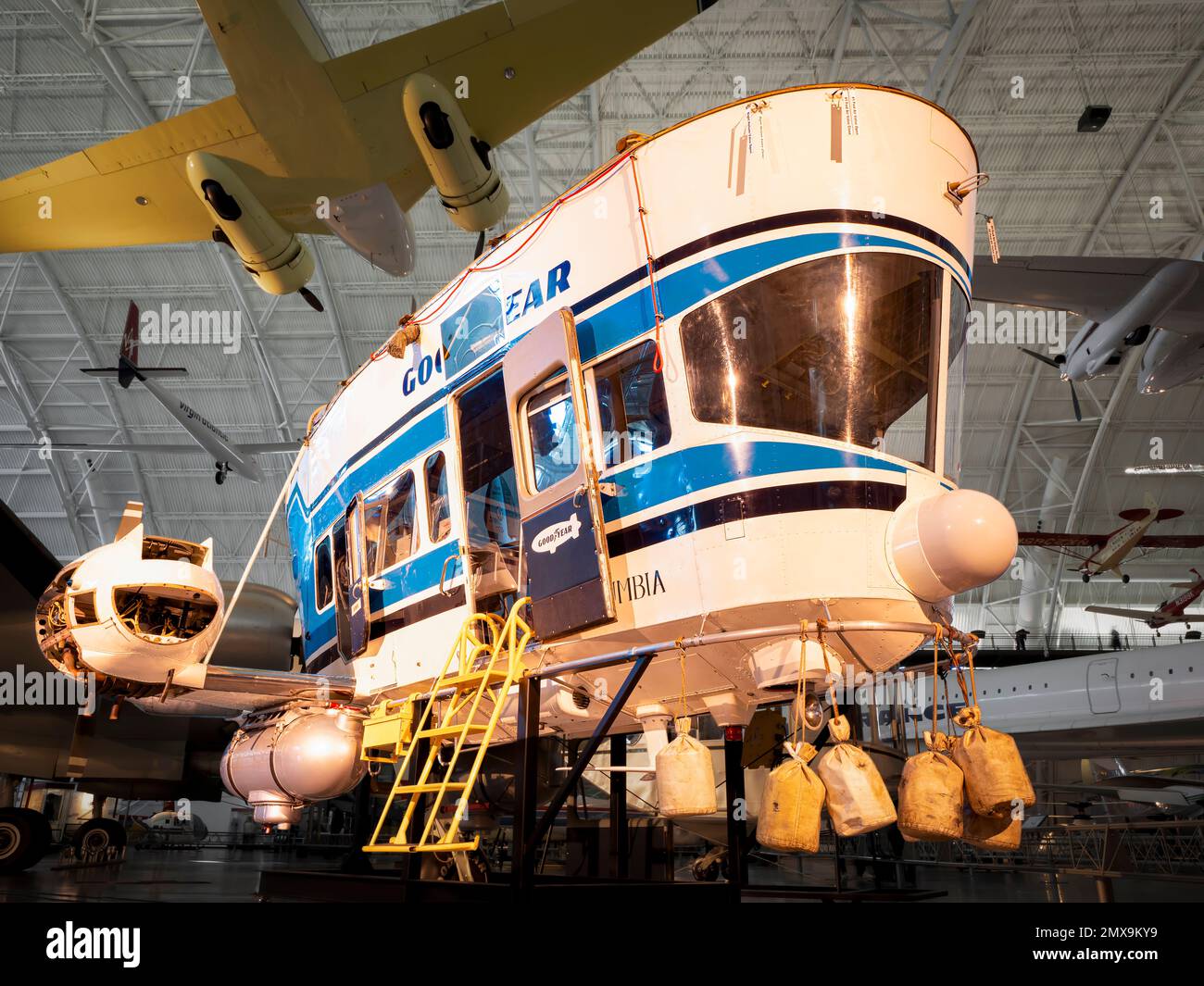 Goodyear Airship Control Car C-49 im Steven F. Udvar-Hazy Center des Smithsonian National Air and Space Museum, Chantilly, Virginia, USA Stockfoto