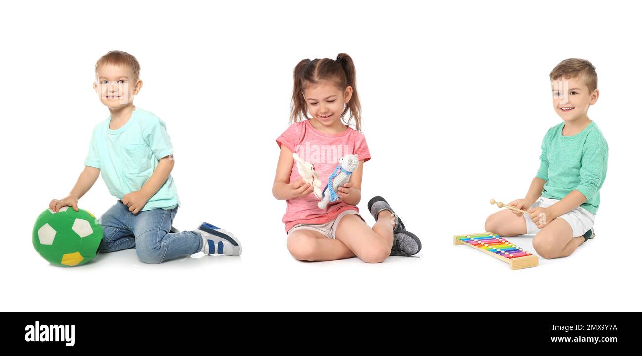 Collage von süßen kleinen Kindern, die auf weißem Hintergrund spielen Stockfoto