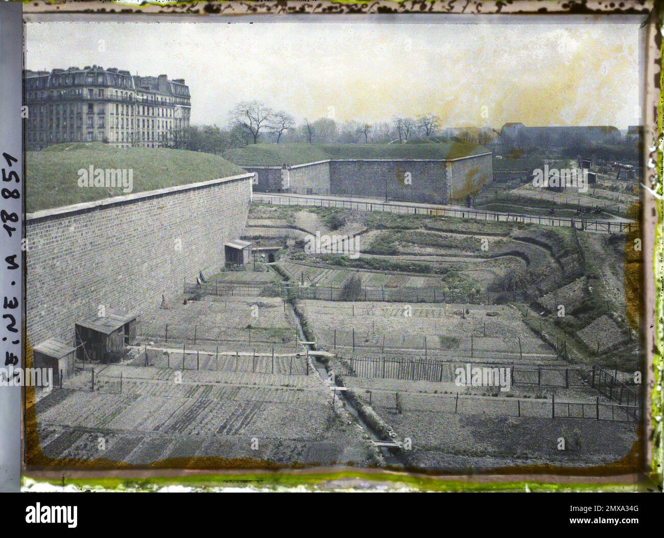 Paris (16. Arr.), Frankreich die Arbeitergärten am Fuße der Festung, am Porte du Point-du-Jour, Stockfoto