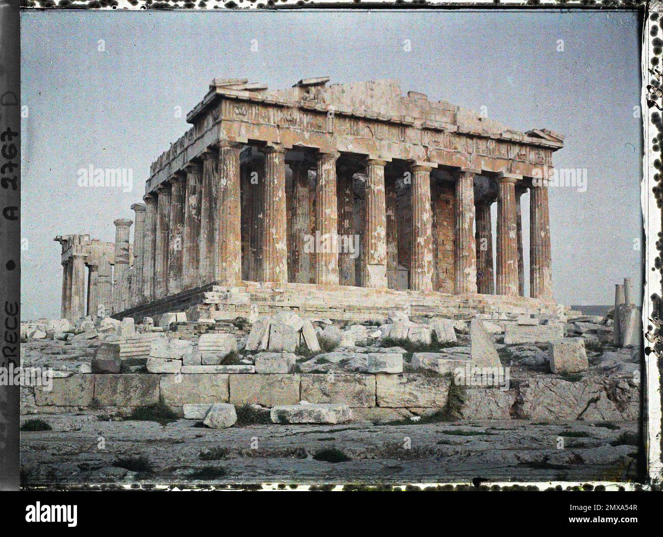 Athen, Griechenland an der Akropolis Le Parthenon. Gesamtblick (mit Außenkolonnade) auf der Westseite, 1913 - Balkan, Italien - Jean Brunhes und Auguste Léon - (September - Oktober 23) Stockfoto