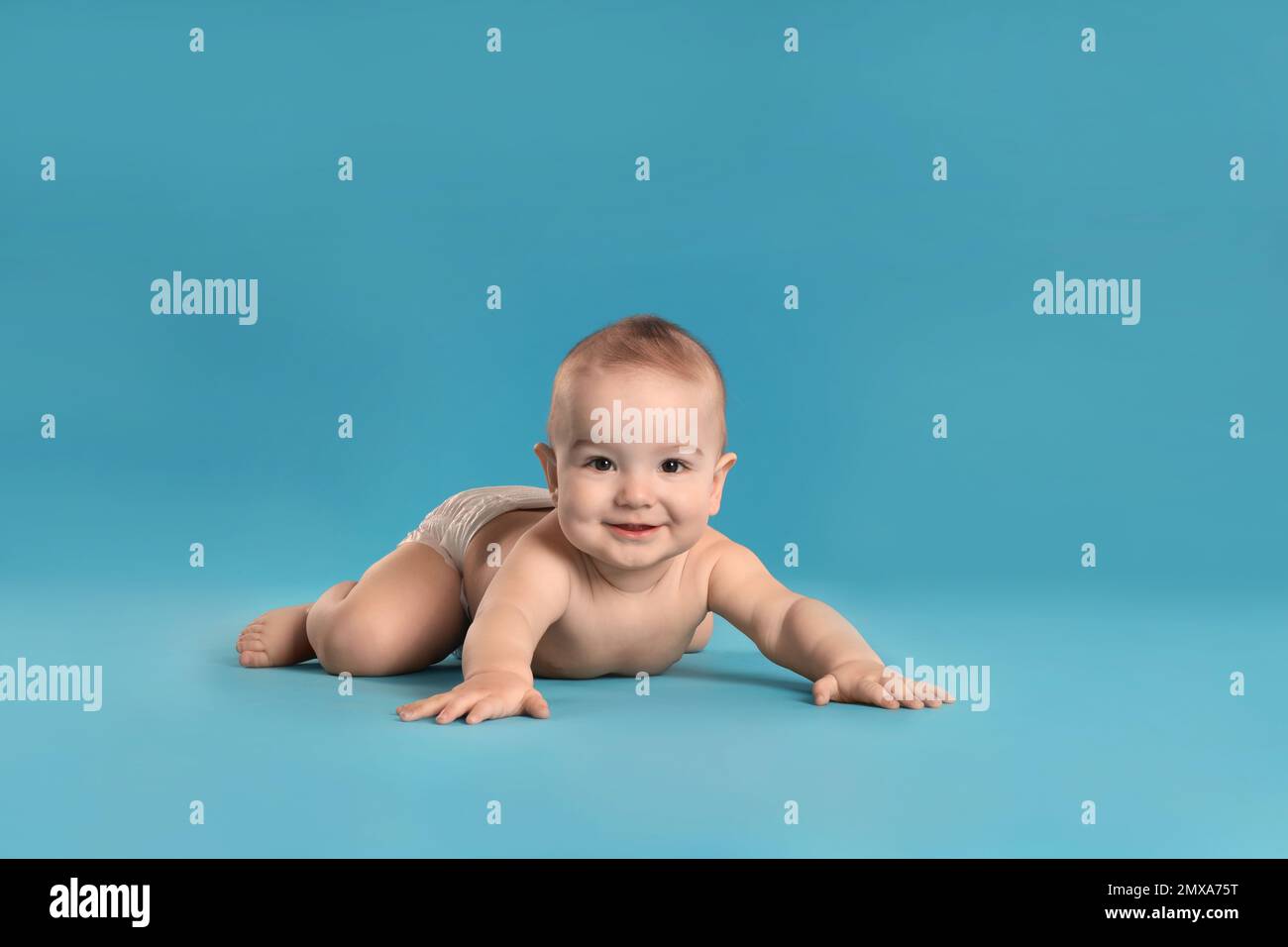 Volle windel mädchen -Fotos und -Bildmaterial in hoher Auflösung – Alamy