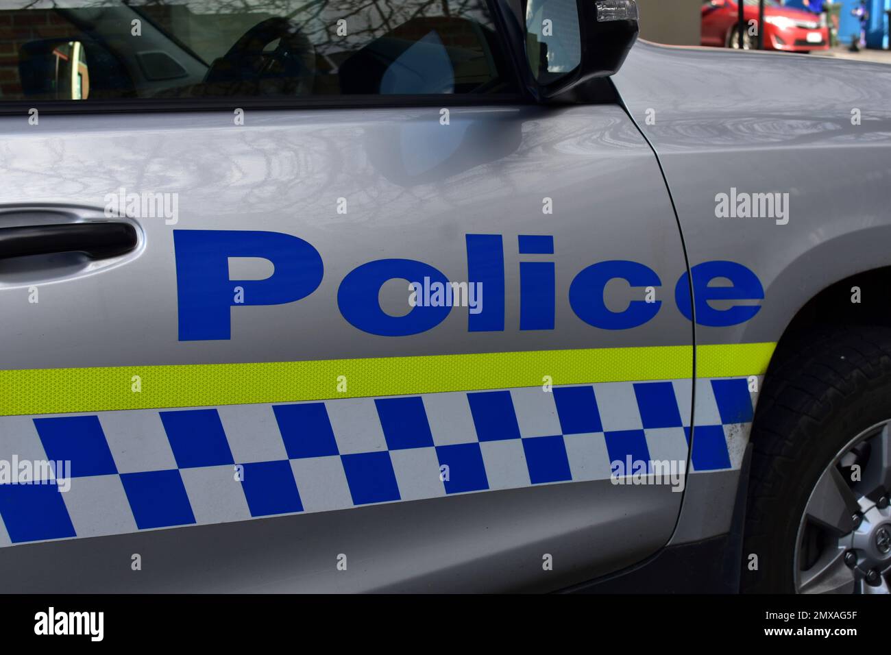 Hobart, Tasmanien, Australien, 06062022: Nahaufnahme eines australischen Polizeiautos an einem Tatort. Stockfoto