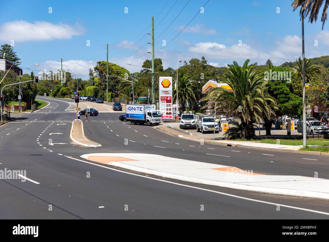 Barrenjoey Road Avalon Beach Street Scene in Sydney, NSW, Australien, Sommer 2023 Stockfoto