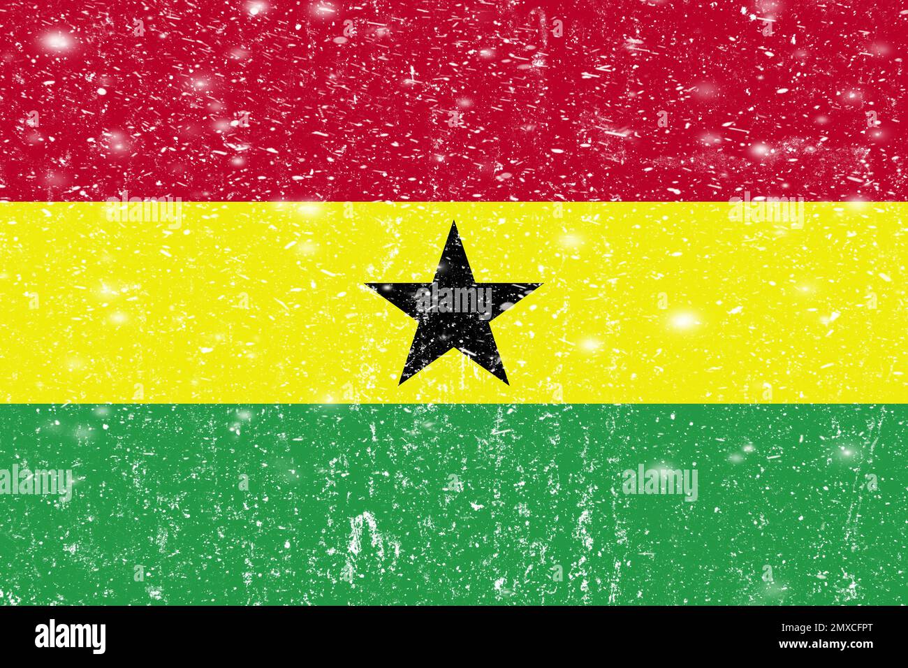 Neues Konzept Ghana-Flagge Weiße schmutzige Wand Stuckstruktur Hintergrund, Ghana-Flaggenfarbe, Geschichte der Ghana-Flagge, Ghana neue Flagge. Stockfoto