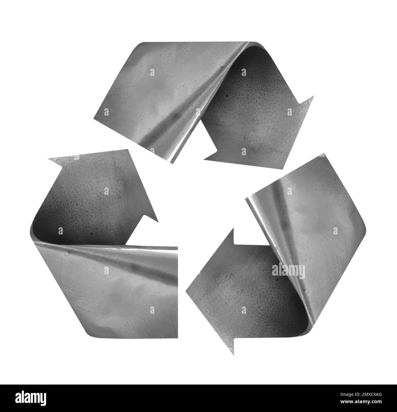 Recycling-Symbol aus Aluminiumdose auf weißem Hintergrund Stockfoto