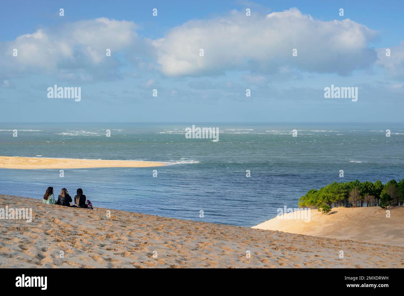 Die Düne du Pilat an der Atlantikküste von Nouvelle-Aquitaine ist mit 103 Metern der höchste Sandberg Europas im Südwesten Frankreichs Stockfoto