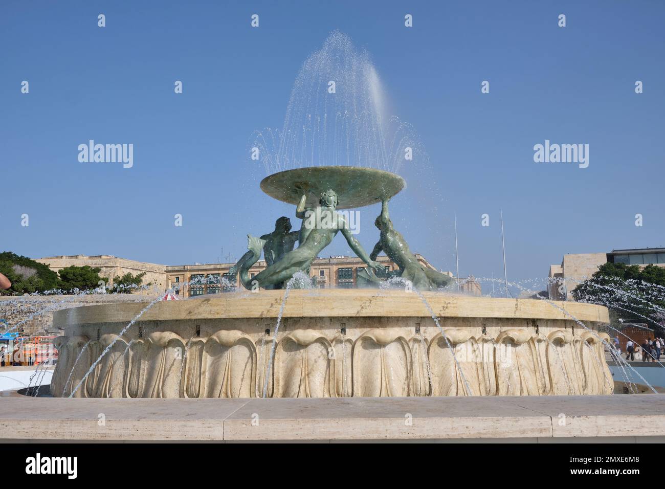 Der Brunnen im Haupttor der Altstadt - La Valletta - Malta Stockfoto