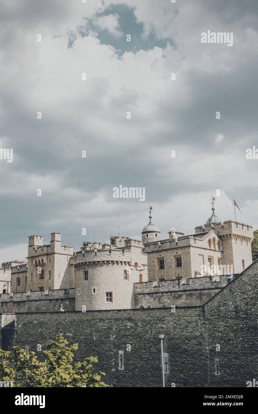 Ein vertikales Bild von Windsor Castle in London, Großbritannien Stockfoto