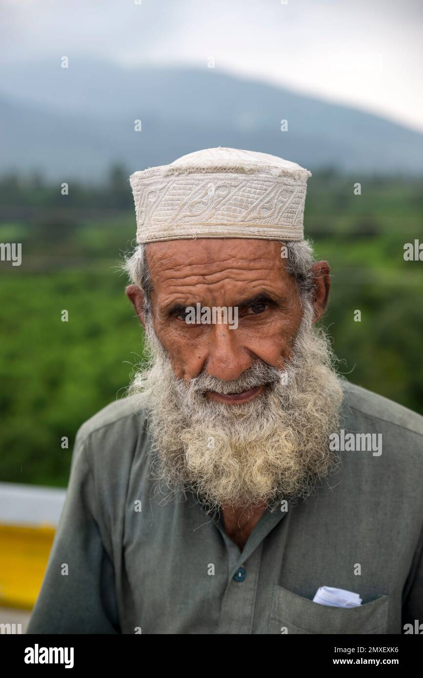 Porträt eines alten pakistanischen Mannes mit weißem Bart, SWAT Valley, Pakistan Stockfoto