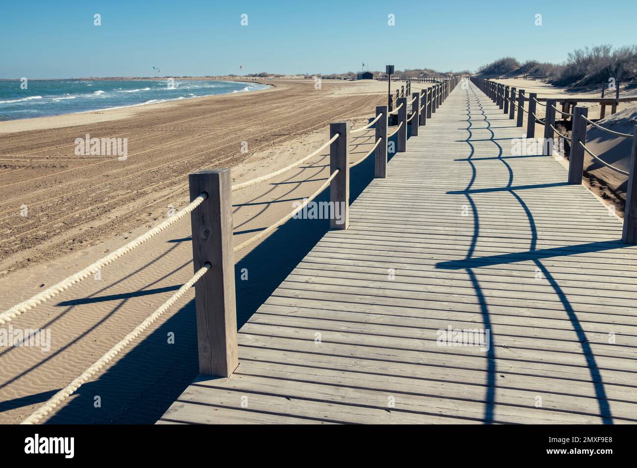 Shadow of de Hide, um Vögel zum Naturpark an der Mündung des Ebro River im Mittelmeer zu beobachten Stockfoto