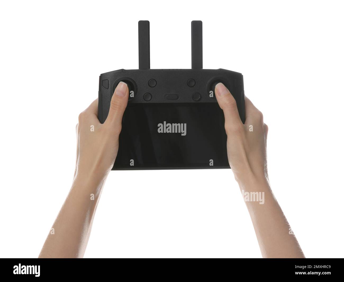 Eine Frau, die einen modernen Drohnen-Controller auf weißem Hintergrund hält, eine Nahaufnahme der Hände Stockfoto