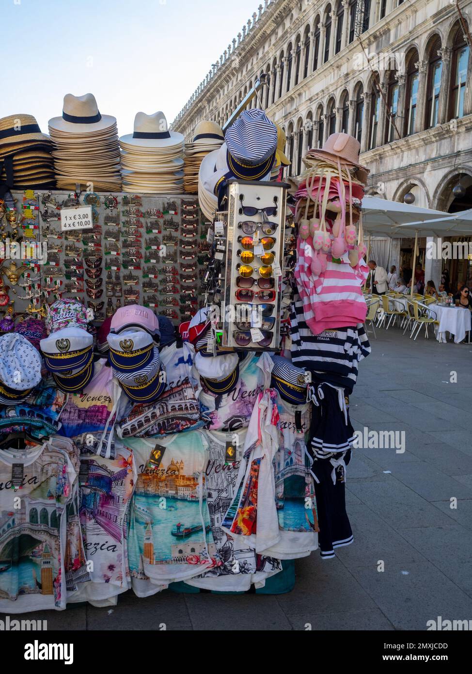 Venedig Souvenirs zum Verkauf auf der Piazza San Marco Stockfoto