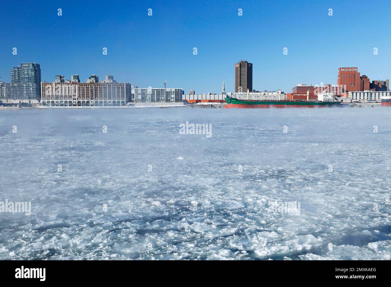 Alter Hafen, gefrorener Saint Lawrence River, Montreal, Provinz Quebec, Kanada, Nordamerika Stockfoto