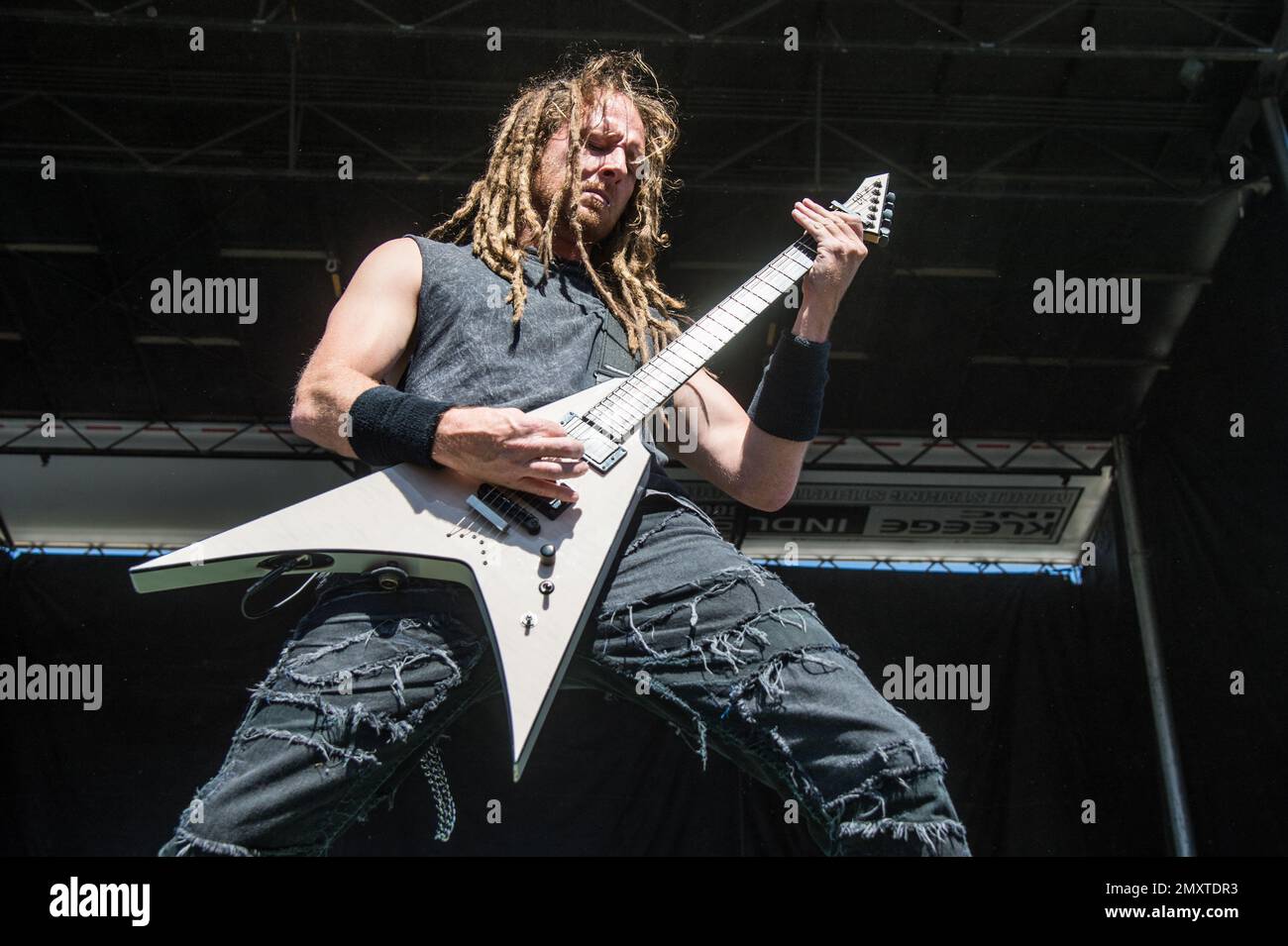 Mike Spreitzer of DevilDriver performs during night one of Ozzfest meets Knotfest at San Manuel Amphitheater on Saturday, Sept. 24, 2016, in San Bernardino, Calif. (Photo by Amy Harris/Invision/AP) Stockfoto