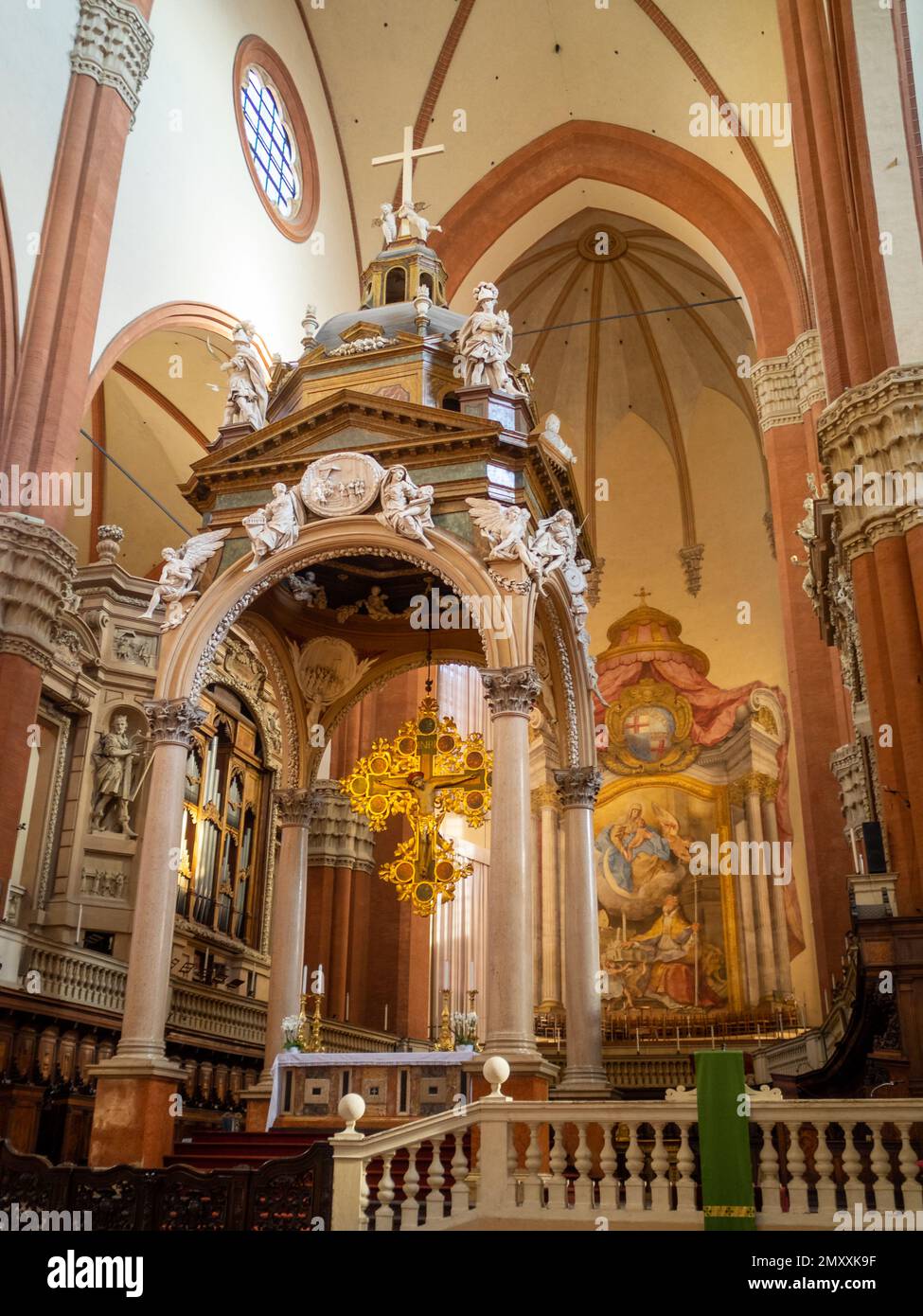 San Petronio Hochaltar, Bologna Stockfoto