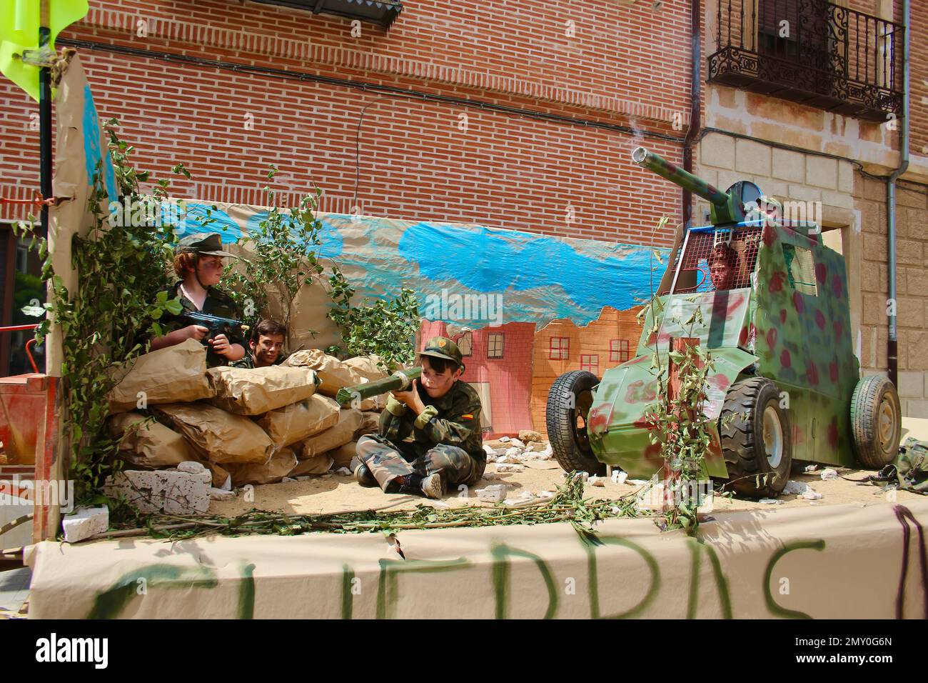 Nein zum Kriegsschauplatz während der jährlichen Himmelfahrt der Jungfrau Maria am 15. August Lantadilla Spanien Stockfoto
