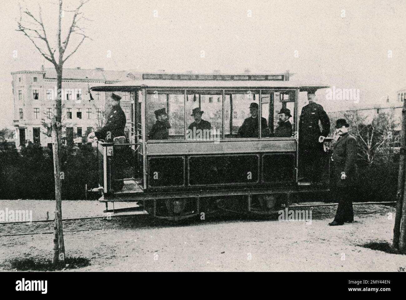 Die erste elektrische Straßenbahn Gross-Lichterfelde, gebaut von Werner Siemens und Halske, Berlin, 1881 Stockfoto