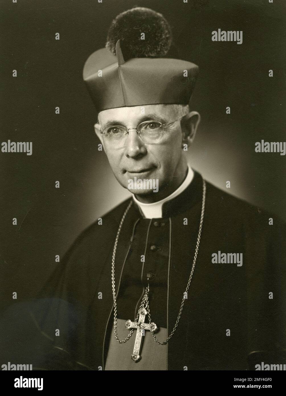Porträt eines amerikanischen katholischen Kardinals James Joseph Byrne, Gemälde des italienischen Künstlers Guido Greganti, 1950er Stockfoto
