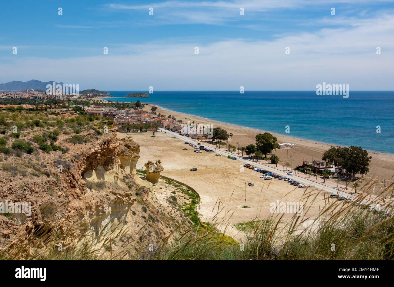 Sandsteinformen, Erosionen oder Gredas von Bolnuevo in Mazarron, Murcia, Spanien. Auch bekannt als die umgebaute Stadt Bolnuevo. Stockfoto