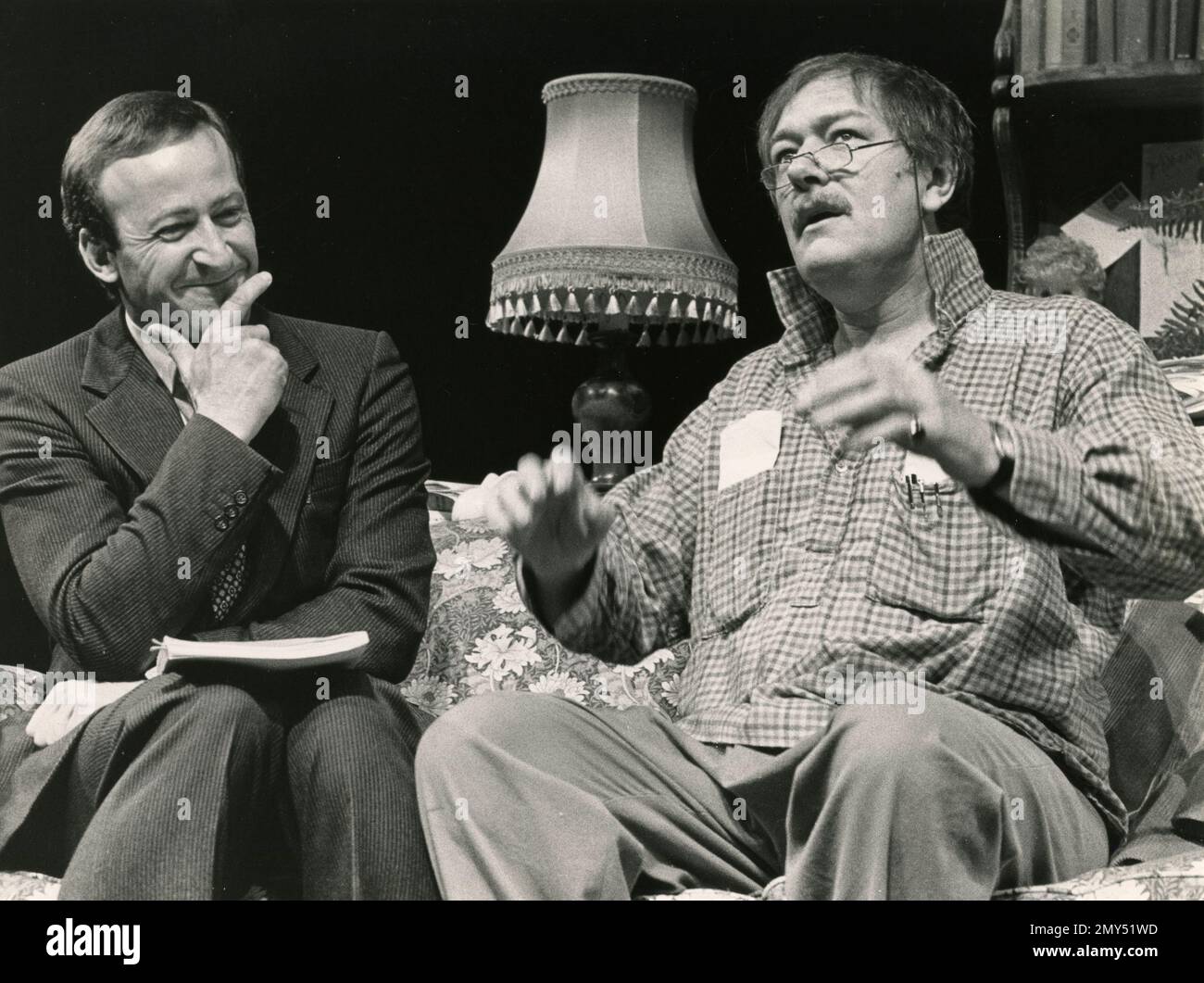 Britische Schauspieler Michael Gambon (rechts) und Bob Peck, UK 1980er Stockfoto