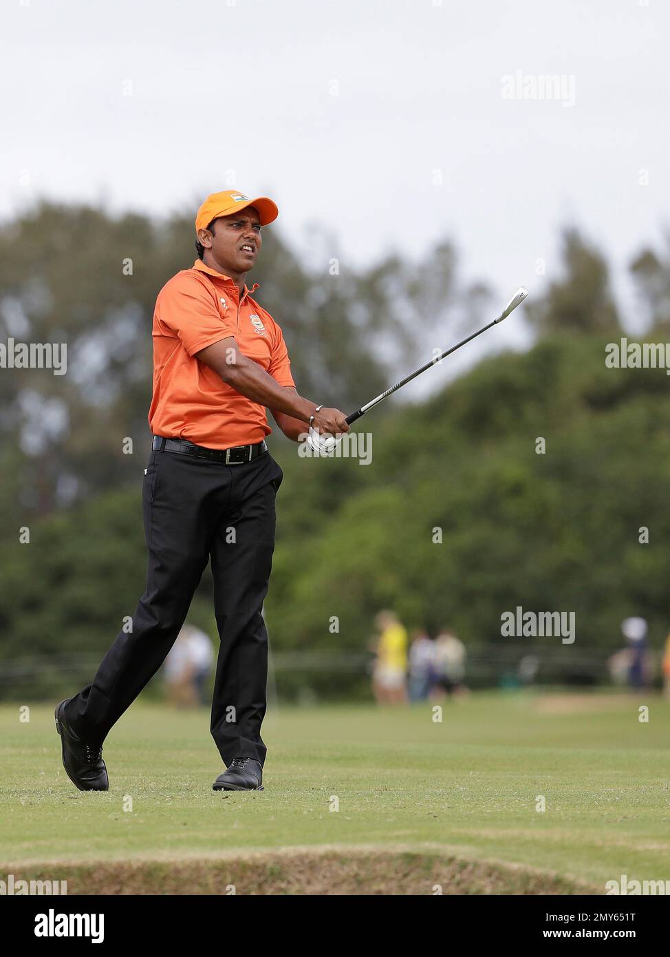 Anirban Lahiri of India tees off on the sixth green during the first round of the men's golf event at the 2016 Summer Olympics in Rio de Janeiro, Brazil, Thursday, Aug. 11, 2016. (AP Photo/Alastair Grant) Stockfoto