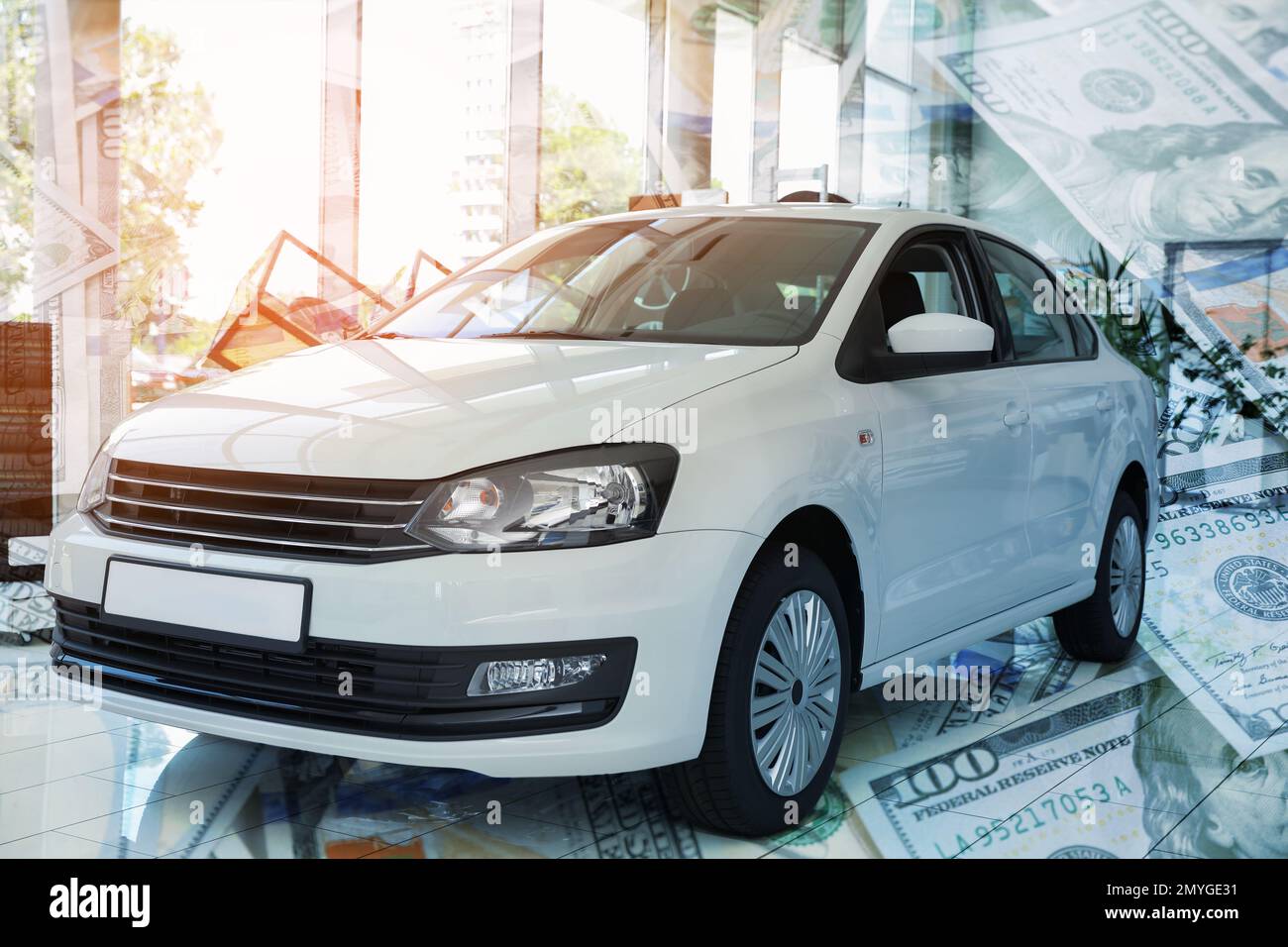 Ich kaufe ein Auto. Doppelte Exposition von Auto- und DollarBanknoten Stockfoto