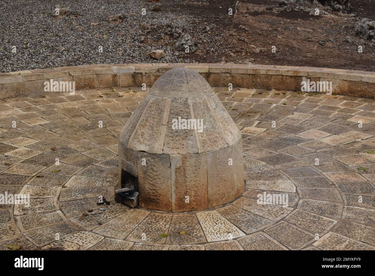 Eine Kuppel am Lalish-Tempel in irakischer Kurdistan, der heiligsten Stätte der Yazidi-Religion Stockfoto