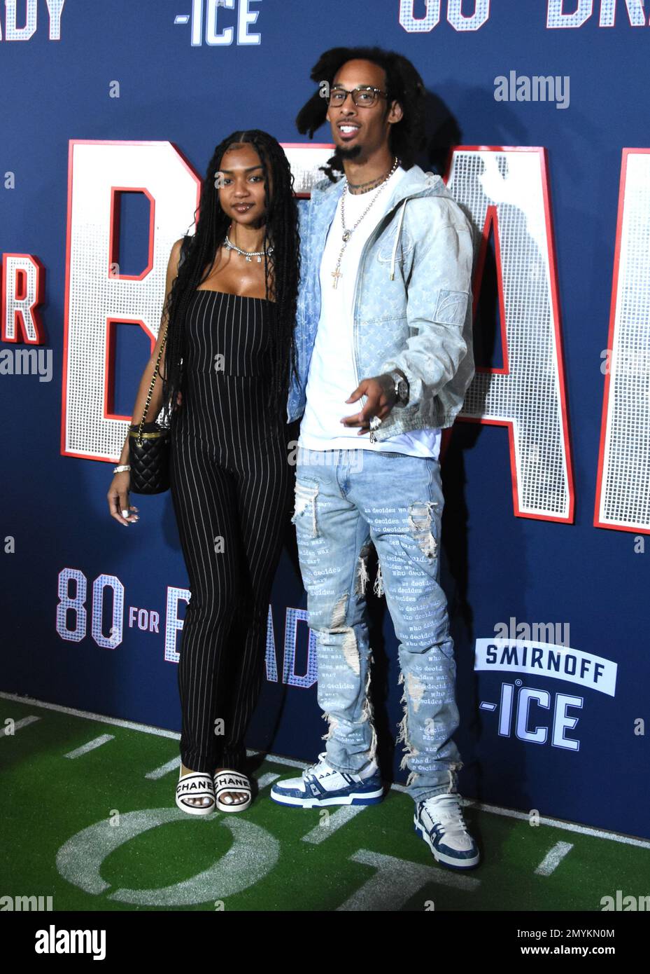 Los Angeles, Kalifornien, USA 31. Januar 2023 Sade Vanessa und Fußballspieler Robbie Anderson nehmen am 31. Januar 2023 im Regency Village Theatre in Los Angeles, Kalifornien, USA, am Los Angeles Premiere Screening of Paramount Pictures' „80 for Brady“ Teil. Foto: Barry King/Alamy Stock Photo Stockfoto