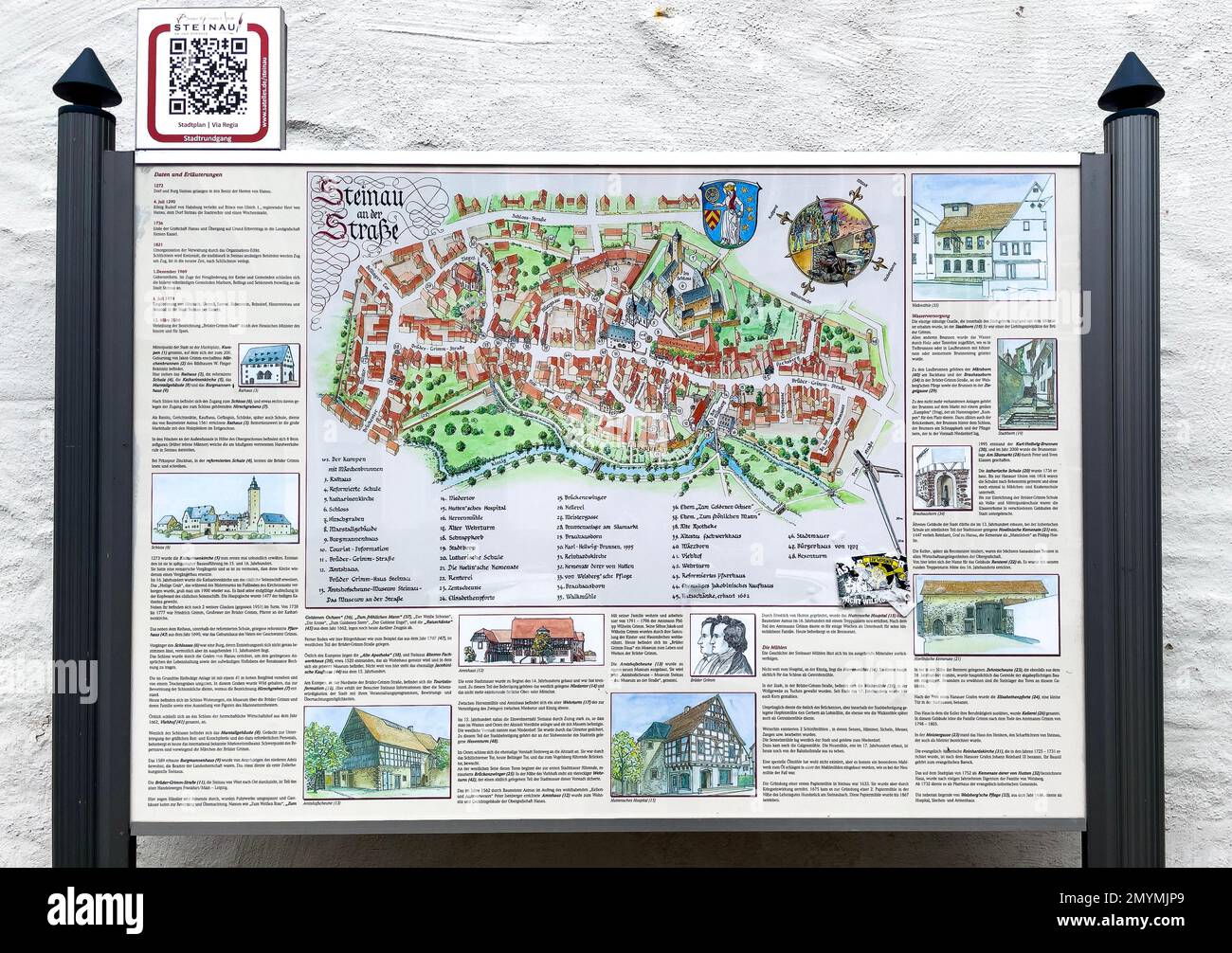 Touristeninformation mit QR-Code, öffentlicher Stadtplan der Altstadt und des Schlosses, Steinau an der Straße, Hessen, Deutschland, Europa Stockfoto