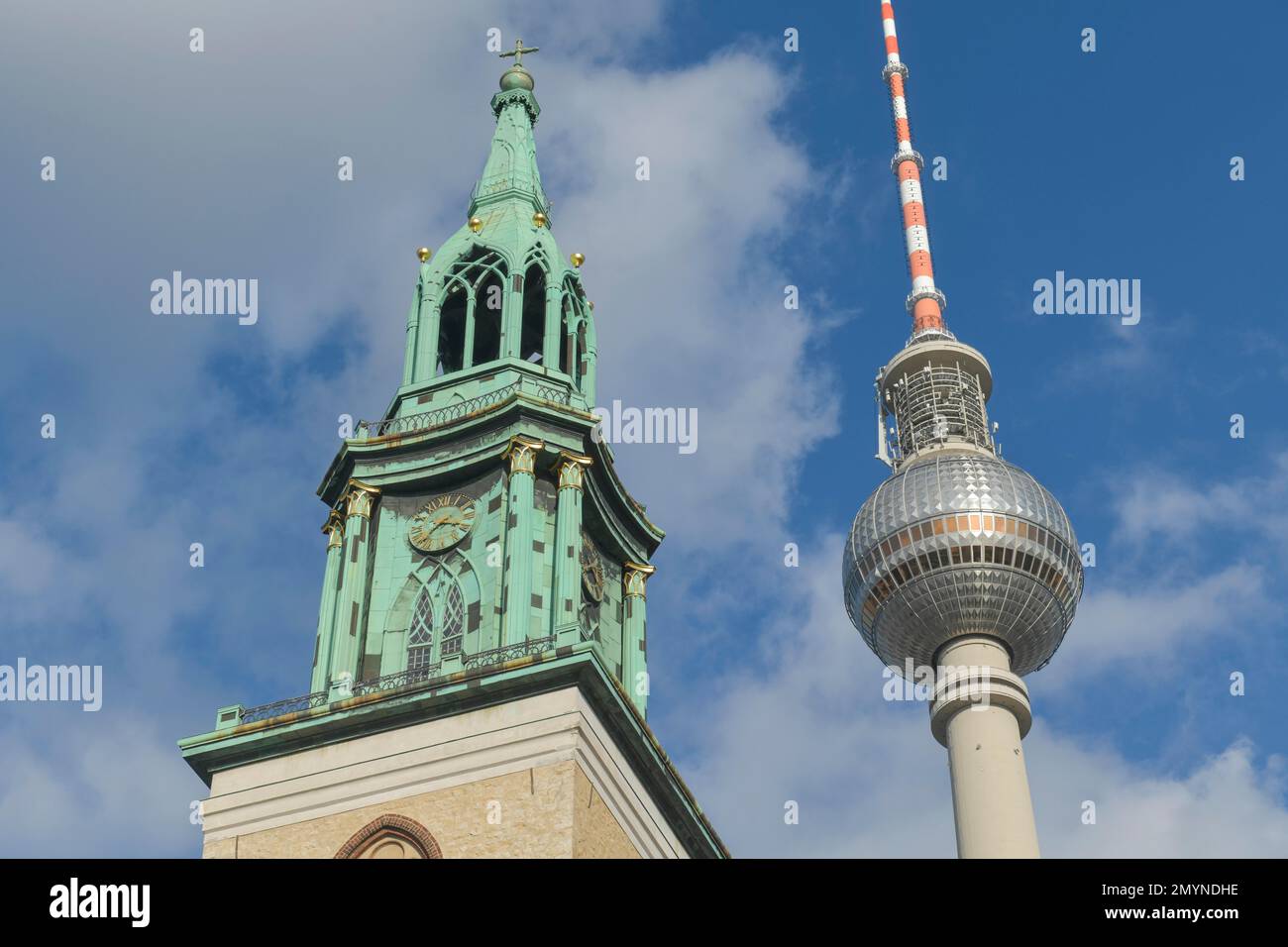 Marienkirche, Fernsehturm, Karl-Liebknecht-Straße, Mitte, Berlin, Deutschland, Europa Stockfoto