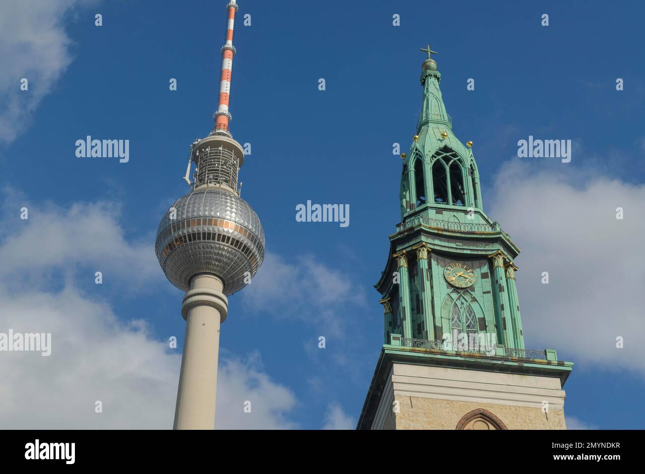 Marienkirche, Fernsehturm, Karl-Liebknecht-Straße, Mitte, Berlin, Deutschland, Europa Stockfoto