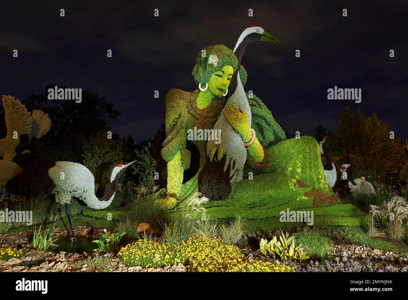 Lichtmalerei Fotografie einer Gartenskulptur, Botanischer Garten, Montreal, Provinz Quebec, Kanada, Nordamerika Stockfoto